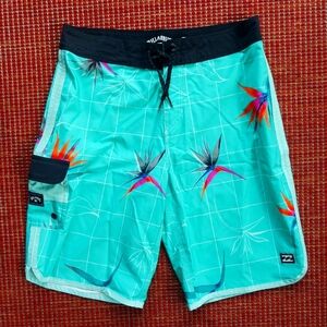 Billabong boardshorts size 27 floral teal mens/boys Recycler Pro 73